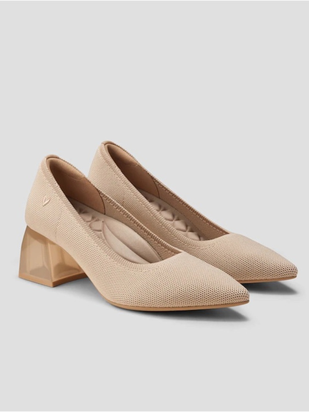 Vivaia heels shoes 9.5 41 beige knit pumps block heel dress nuetral nude woven